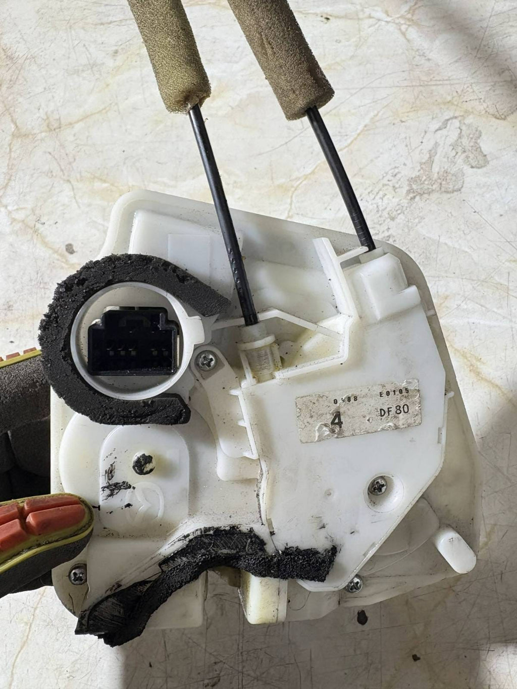 MAZDA 2 SPORT DE MK2 FRONT DOOR LOCK LATCH PASSENGER SIDE LEFT 2011