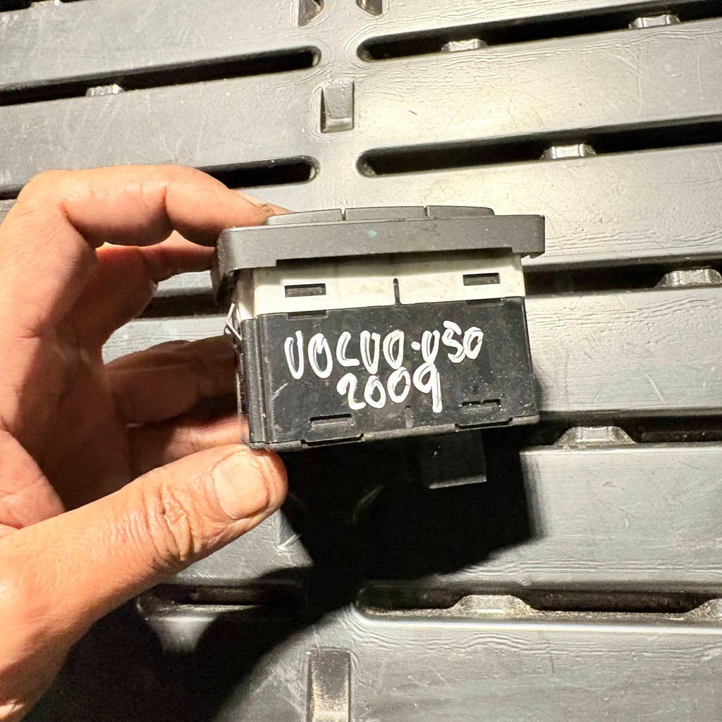 VOLVO V50 2004-2010 HEADLIGHT SWITCH CLUSTER 30739300