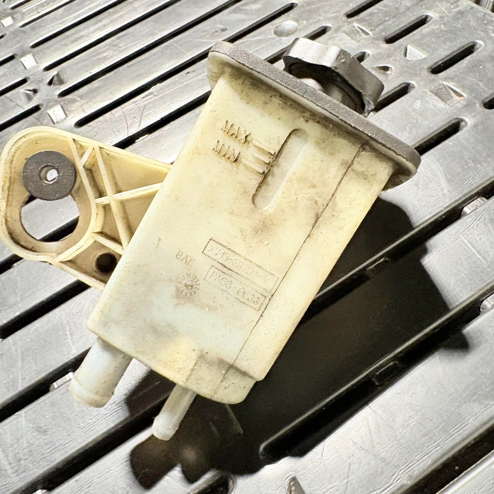 JAGUAR X TYPE 2001-2009 POWER STEERING FLUID RESERVOIR BOTTLE XW43-3R700-AC