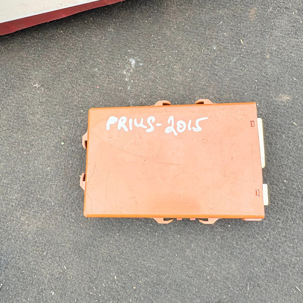 TOYOTA PRIUS 2015 Control Unit Denso 89815-47010