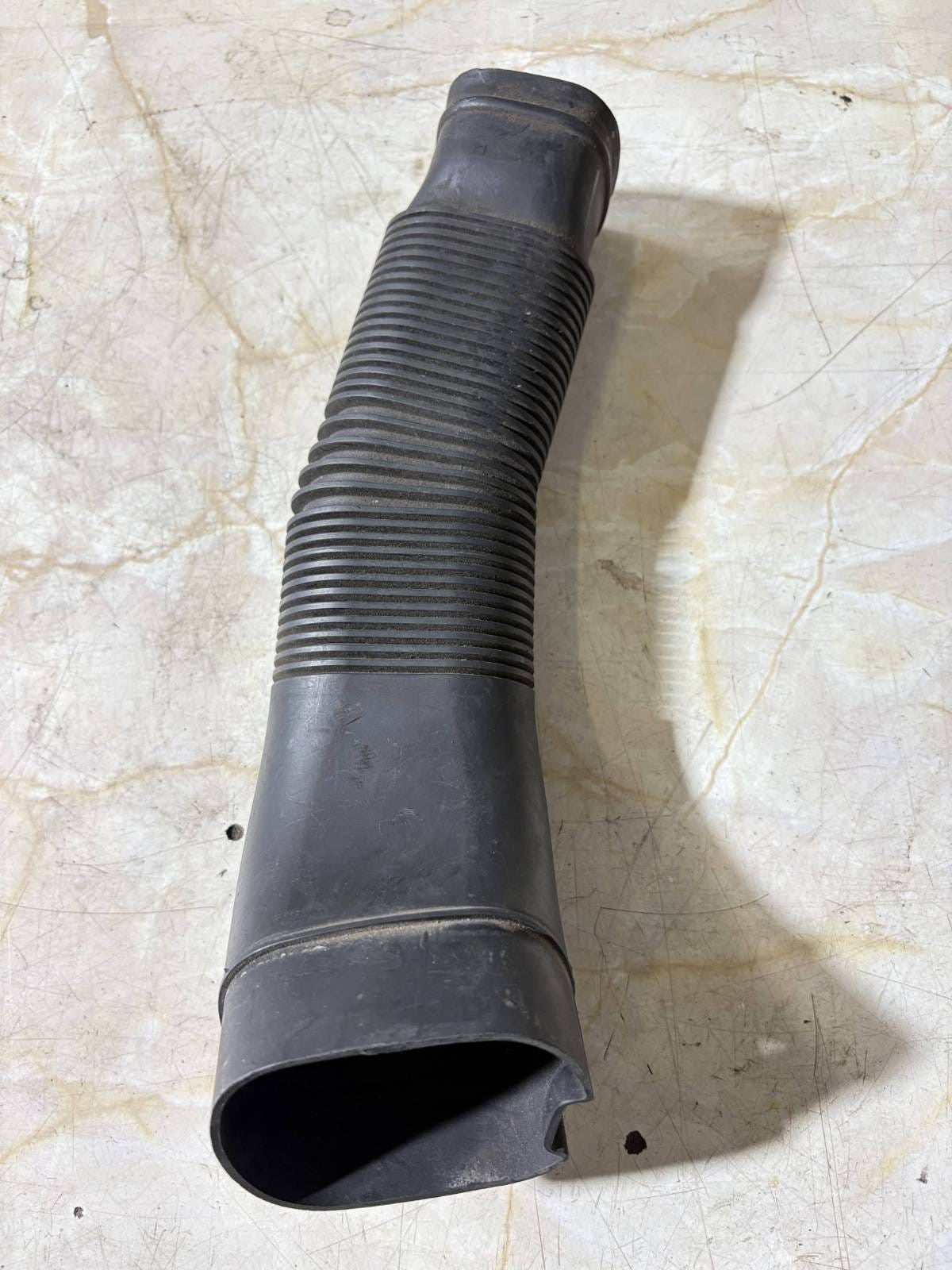 Skoda Roomster (5J) 2009 Diesel air intake hose pipe 6Q0129618G SKU27628