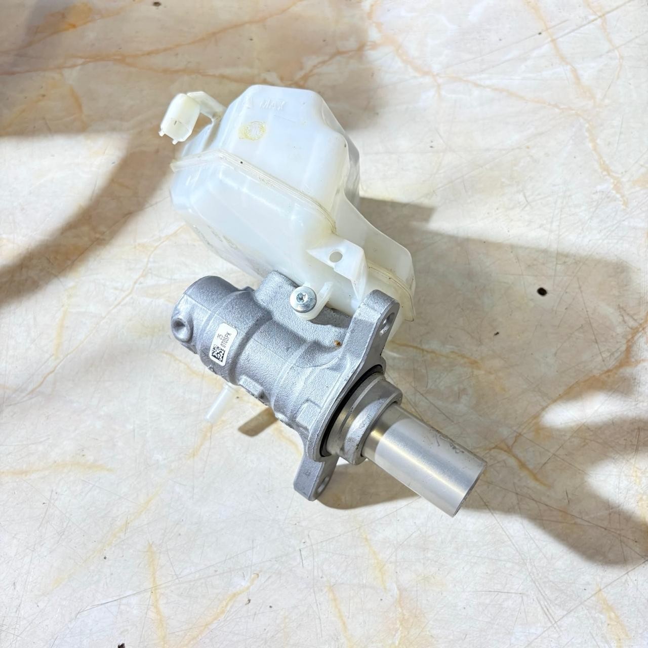 RANGE ROVER EVOQUE 2013-2018 BRAKE CYLINDER TANK 03.3508-8563.1