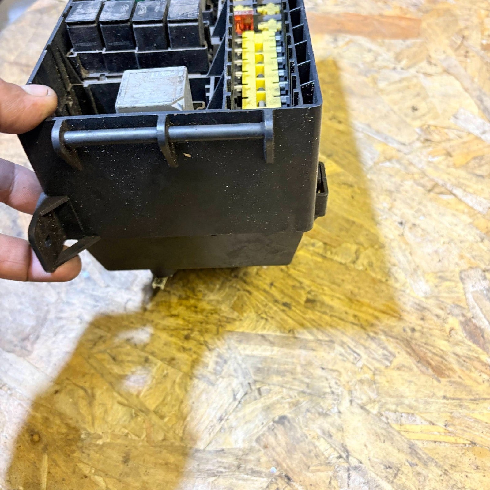 2004 FORD TRANSIT CONNECT FUSE BOX 518755202 2T1T-14A067-AD