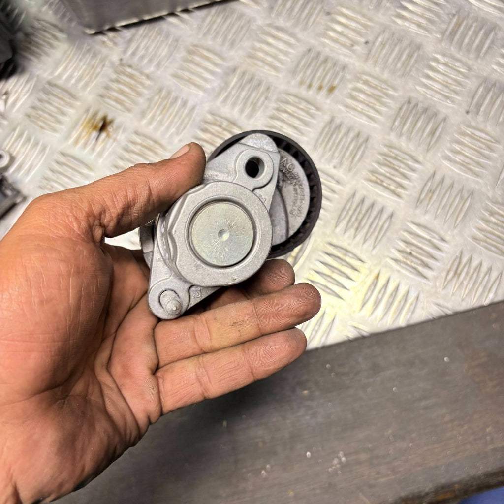 Audi A1 8X 1.0 TFSI CHZB Aux Drive Belt Tensioner 04E145299L 2015-2018