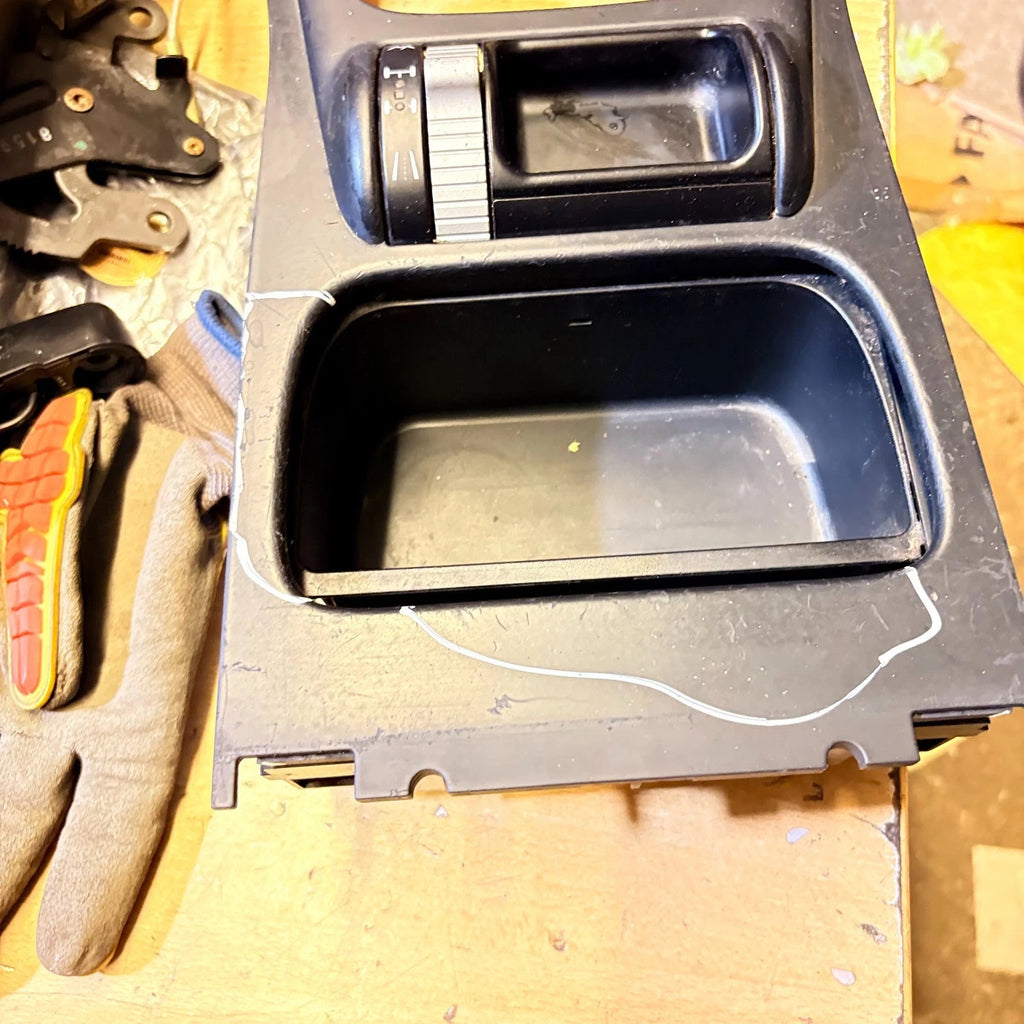PORSCHE CAYENNE 957 MK1 CENTRE CONSOLE TRIM 2009 7L51862531
