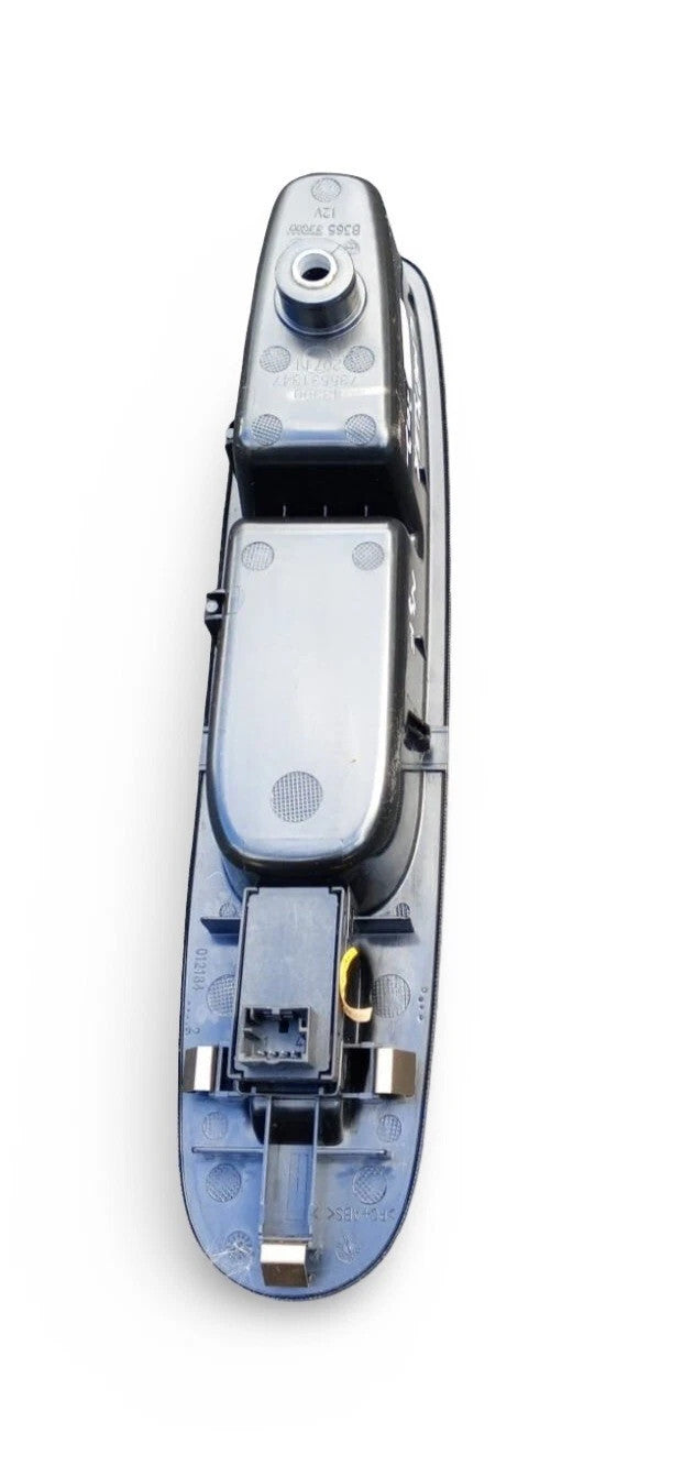 Chrysler Ypsilon 2011-2015 Passenger Front Left Door Window Switch & Handle Trim