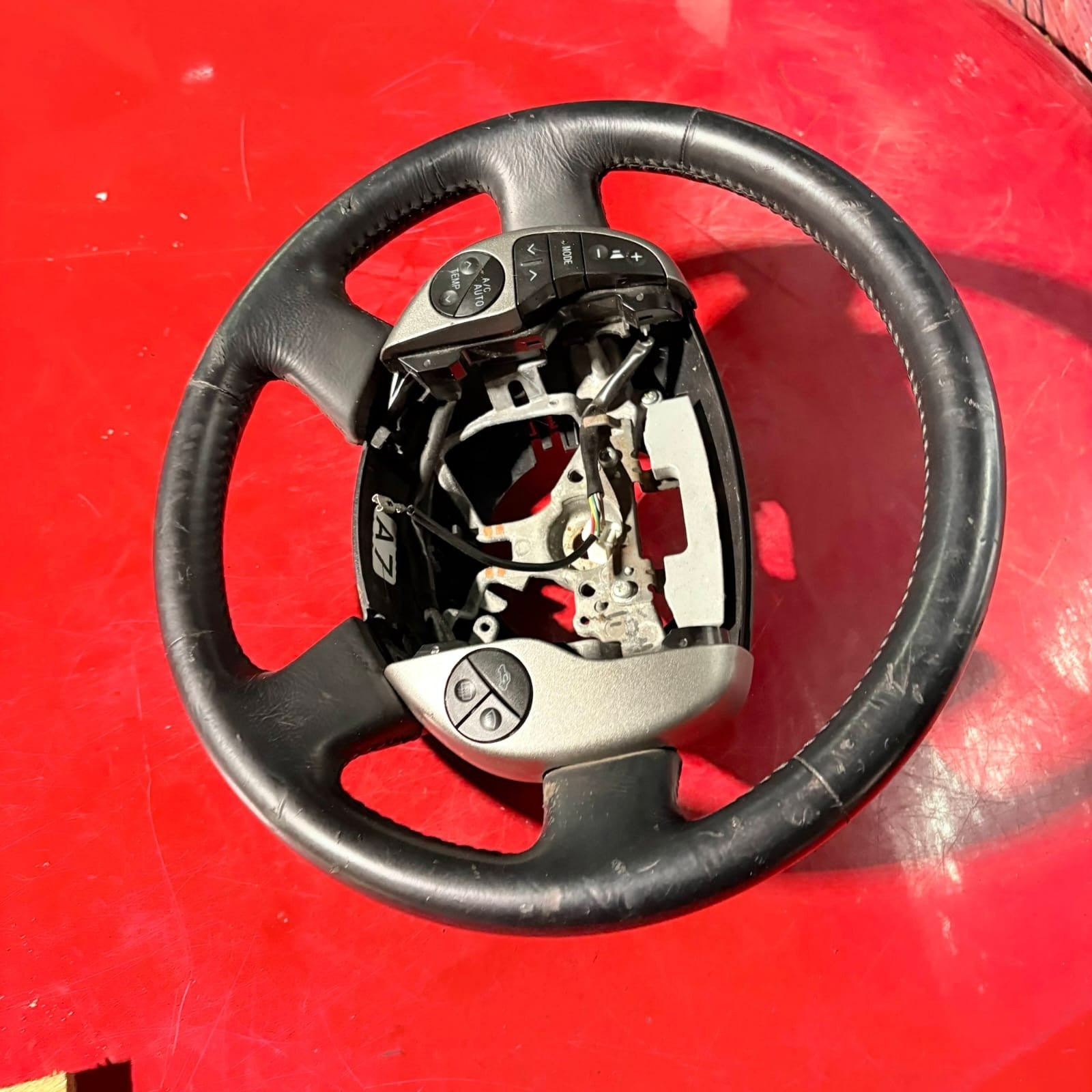 Toyota PRIUS 1.5 MULTIFUNCTION STEERING WHEEL LEATHER