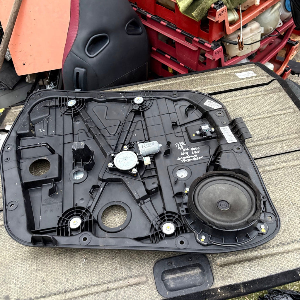 KIA SOUL MK2 2014-2019 FRONT LEFT WINDOW REGULATOR MOTOR 82470-B2080 82450-B2000