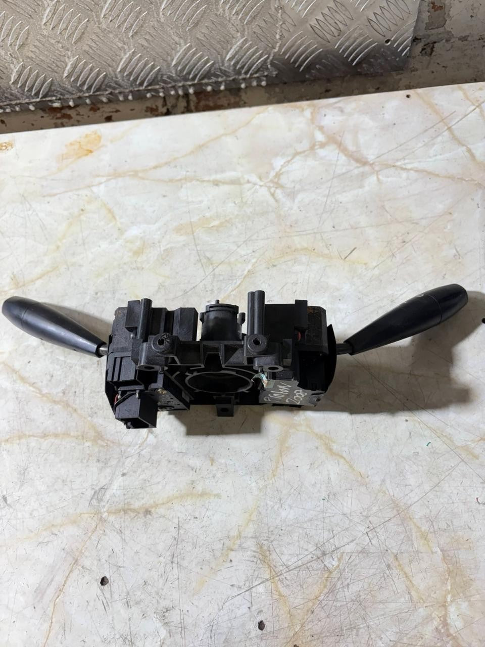 PROTON SAVY 2008 INCDICATOR AND WIPER HANDLE PW 852577