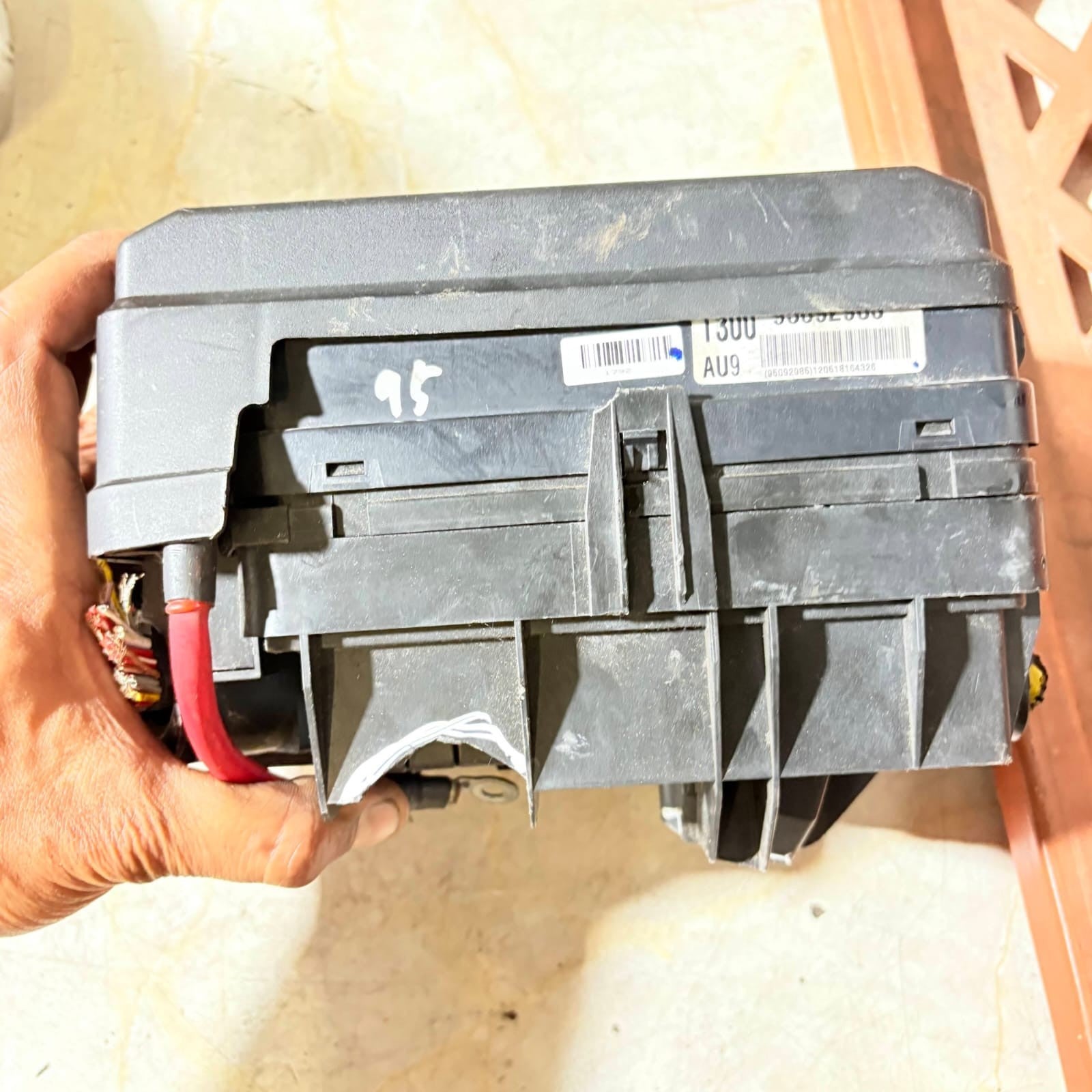 Chevrolet Aveo Mk2 T300 2011-2015 Under Bonnet Fuse Box 95462806