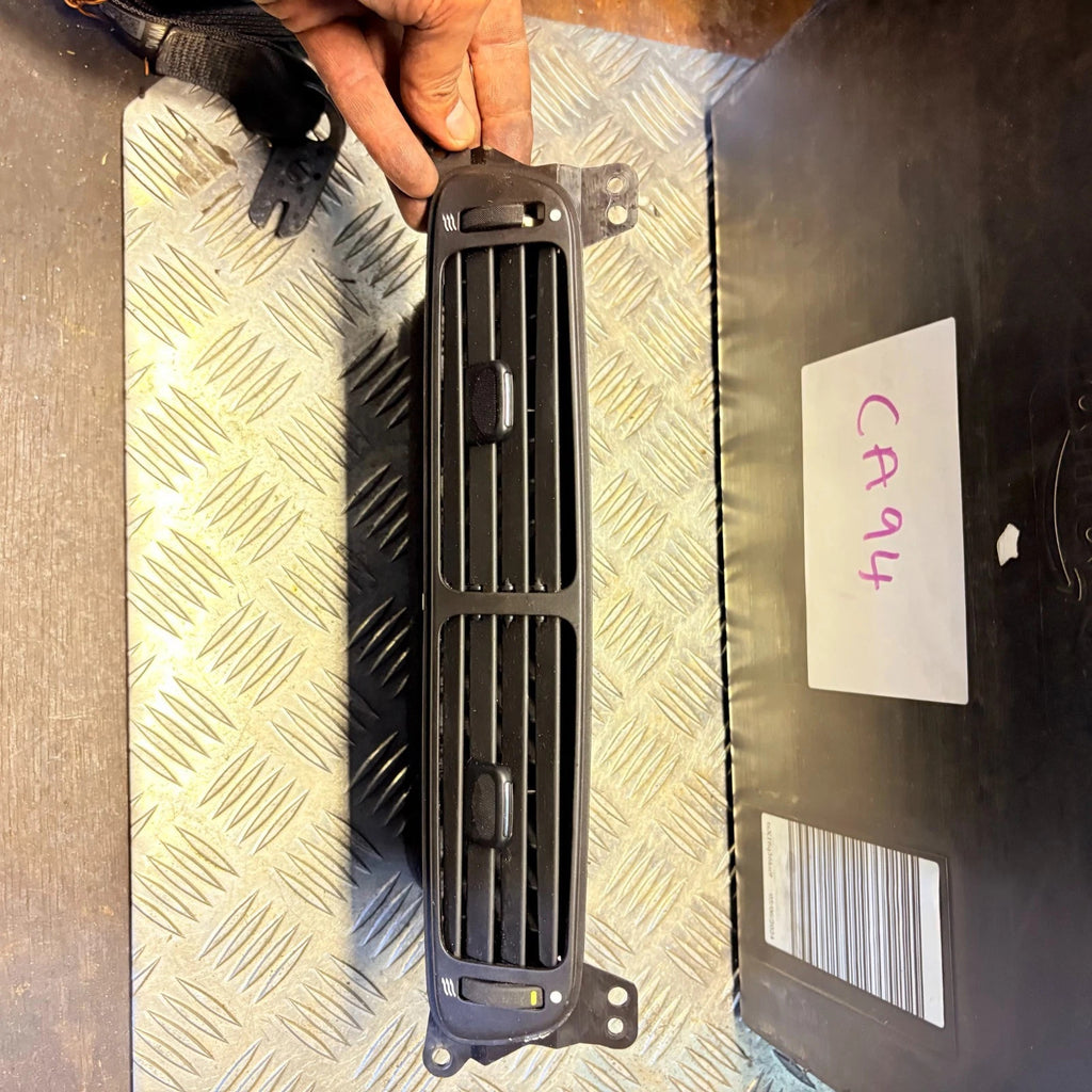 Jaguar X-Type 2001-2009 S-Type 2002.5-2008 Centre Vent 1X43-6770-AN C2S43923