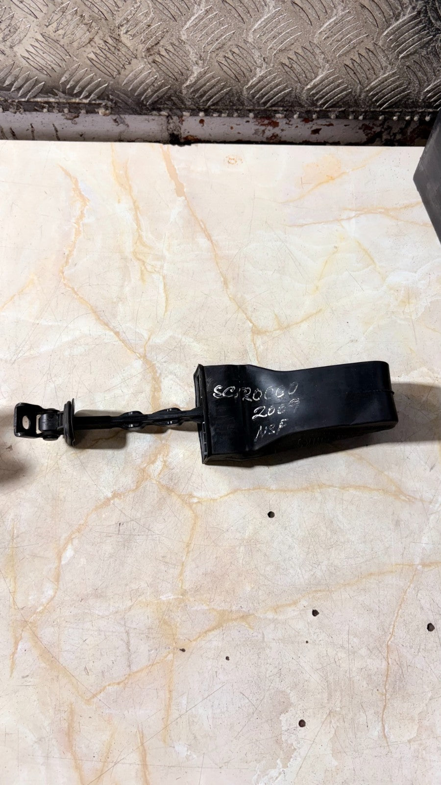 VOLKSWAGEN SCIROCCO Mk3 2009 Passenger Left Door Check Strap