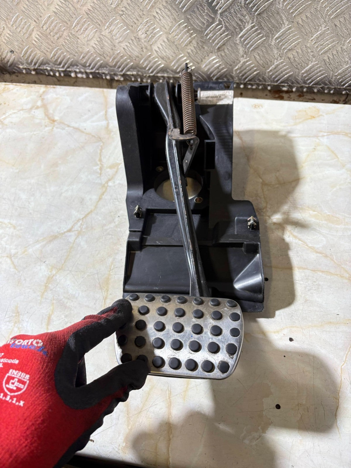 Mercedes C-Class W203 C200 Brake Pedal Assembly Auto 2032900619 2000-2007