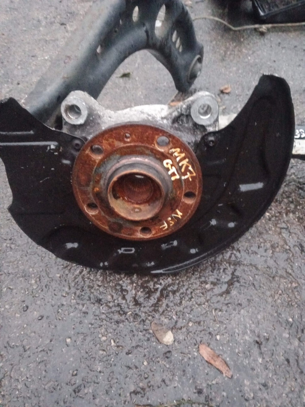 13-19 VOLKSWAGEN GOLF MK7 GTI GTD PASSENGER SIDE SUSPENSION LEG 5Q0412031FN