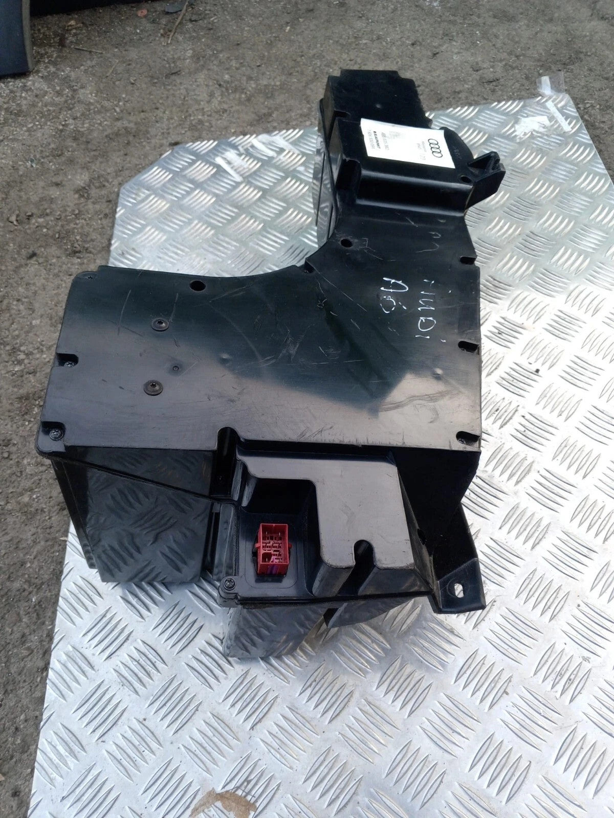 Audi A6 4B C5 Saloon Sub Woofer Bass Speaker 4B5035382