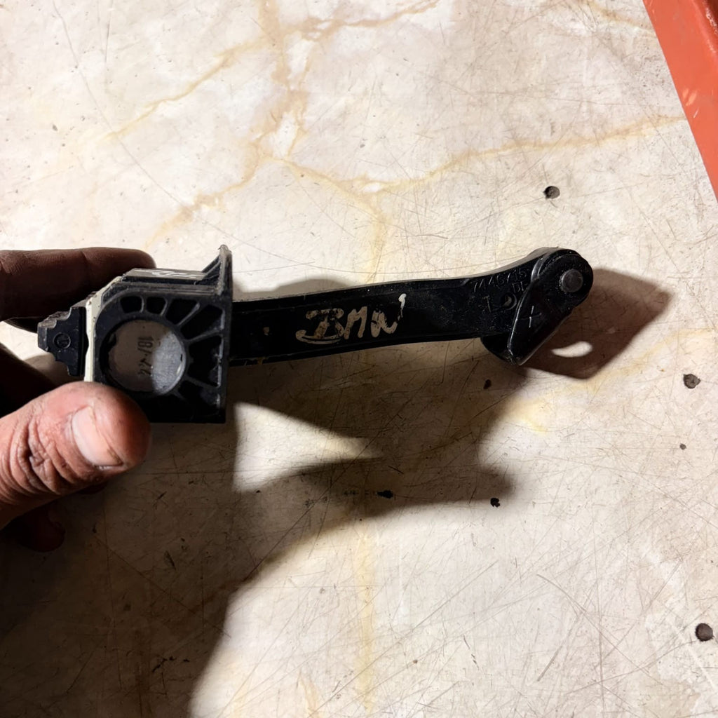 BMW 1 DOOR CHECK STRAP STAY DRIVER FRONT NEARSIDE F20 (2018) 7446716