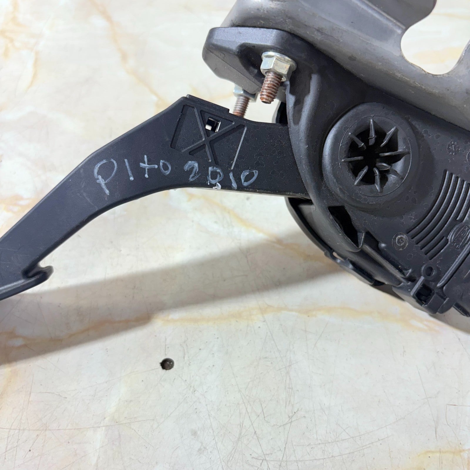 Accelerator Pedal 49400-68K40 Nissan Pixo 1.0 2009-2013 Suzuki Alto 2009-2014