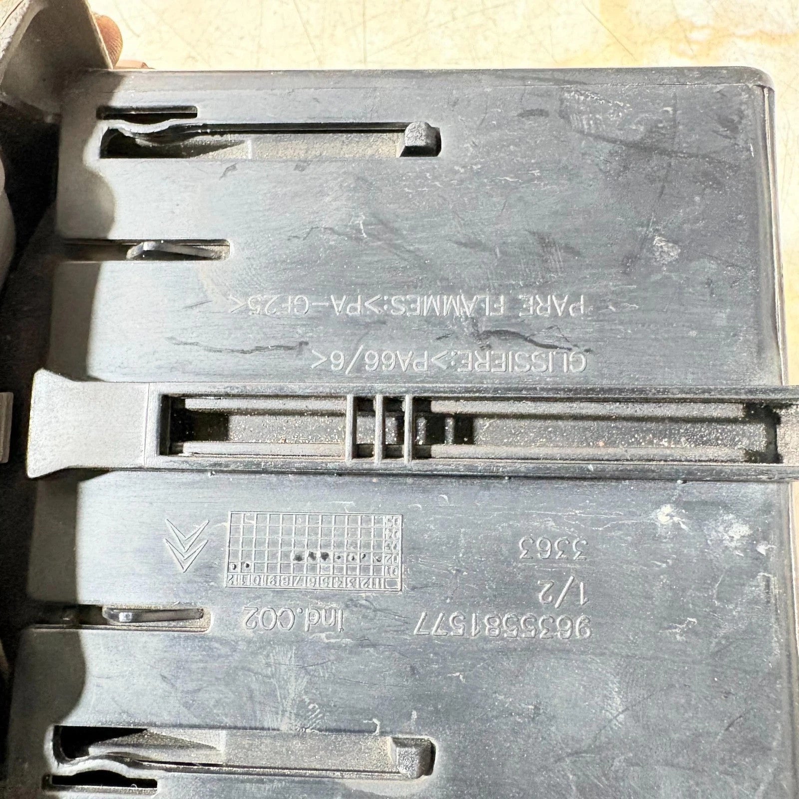 Citroen Xsara Picasso N68 Front Centre Console Ashtray 2000-2003 9635581577