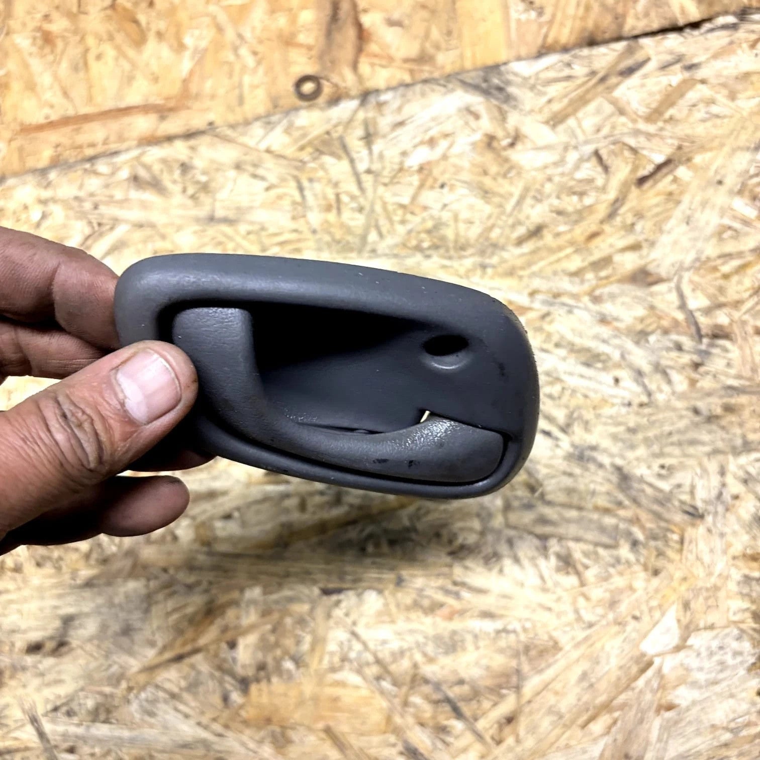 90567525 INTERNAL HANDLE RIGHT FRONT DOOR OPEL AGILA 1.2 B 55KW 5M 5P (