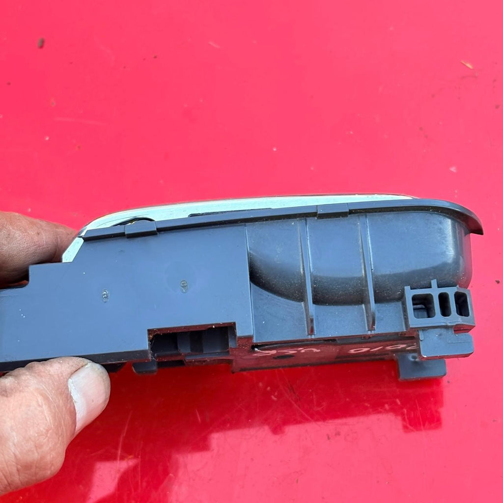 Suzuki Sx4 PASSENGER SIDE N/S/R Inner Door Handle Mk1 2006-2014A