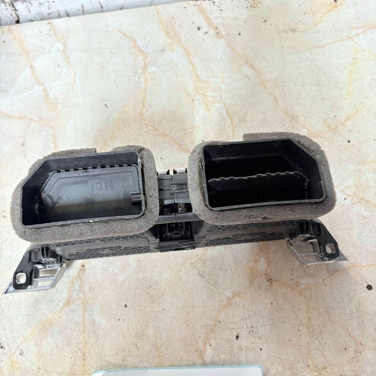 Ford Fiesta Mk8 Front Dashboard Centre Air Vent H1BB19K617ADW 2018 19 20 21 22