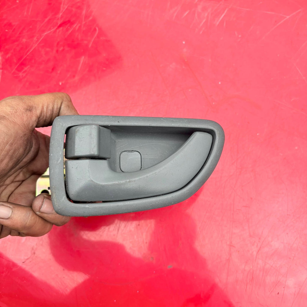 Kia Sorento Rear Passenger Side Back Door Interior Handle