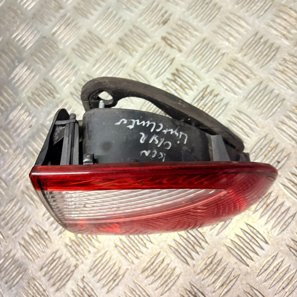 SEAT Leon Mk1 1M Rear Tail Light Outer Right Driver Offside 1999-2006 1M6945112