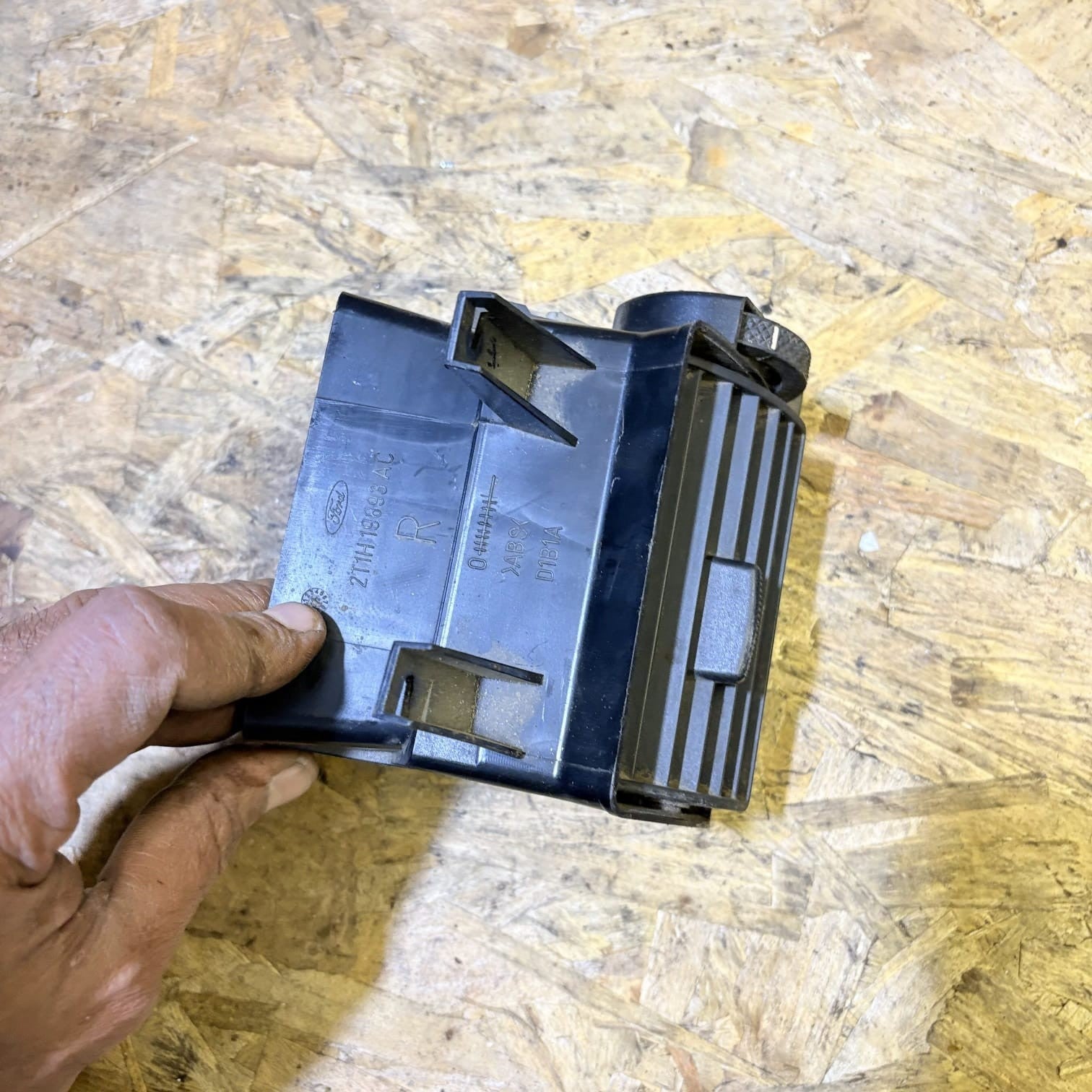 FORD TRANSIT CONNECT 2000-2006 RIGHT DRIVER SIDE DASH VENT 2T1H19893AC