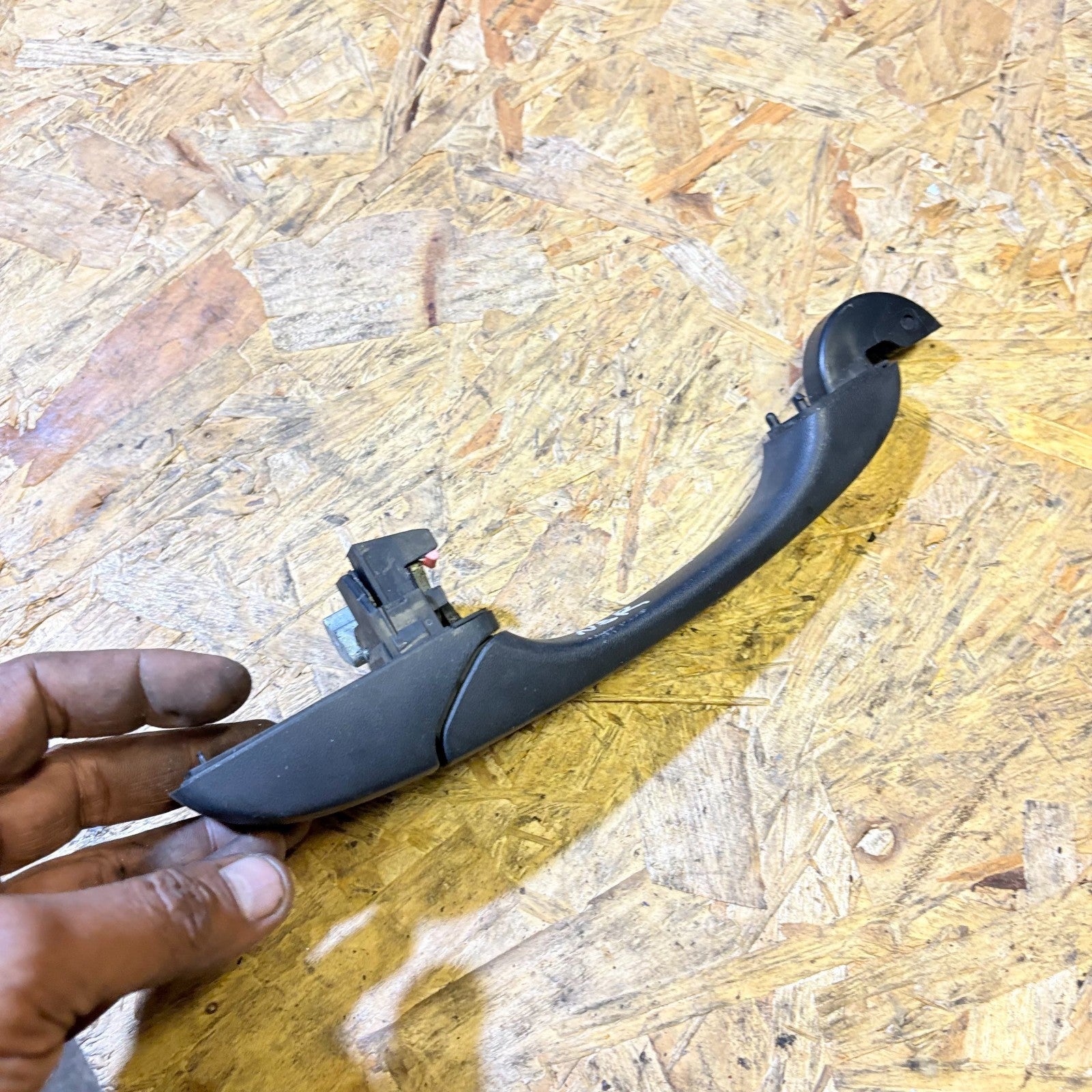 JEEP GRAND CHEROKEE EXTERIOR DOOR HANDLE REAR LEFT SIDE 2008