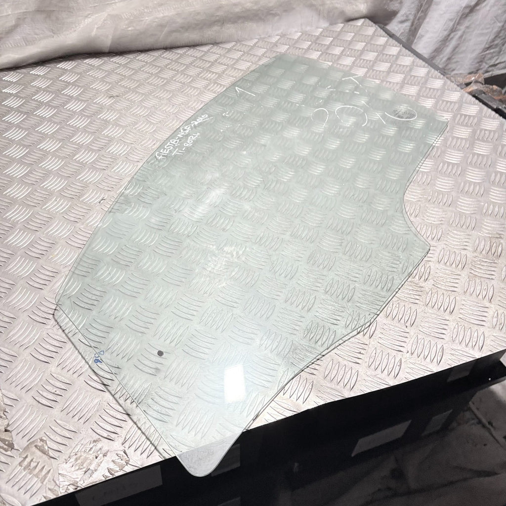 FORD FIESTA 2010 LEFT FRONT PASSENGER SIDE DOOR GLASS