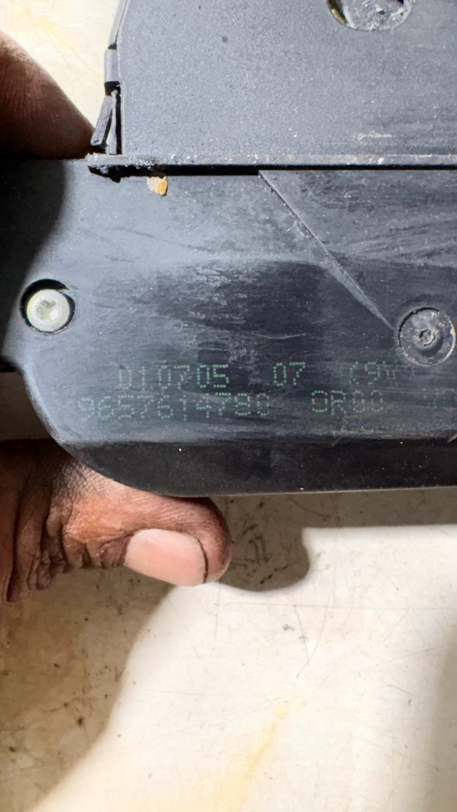 PEUGEOT 1007 BOOT TAILGATE LOCK CATCH 9657614780
