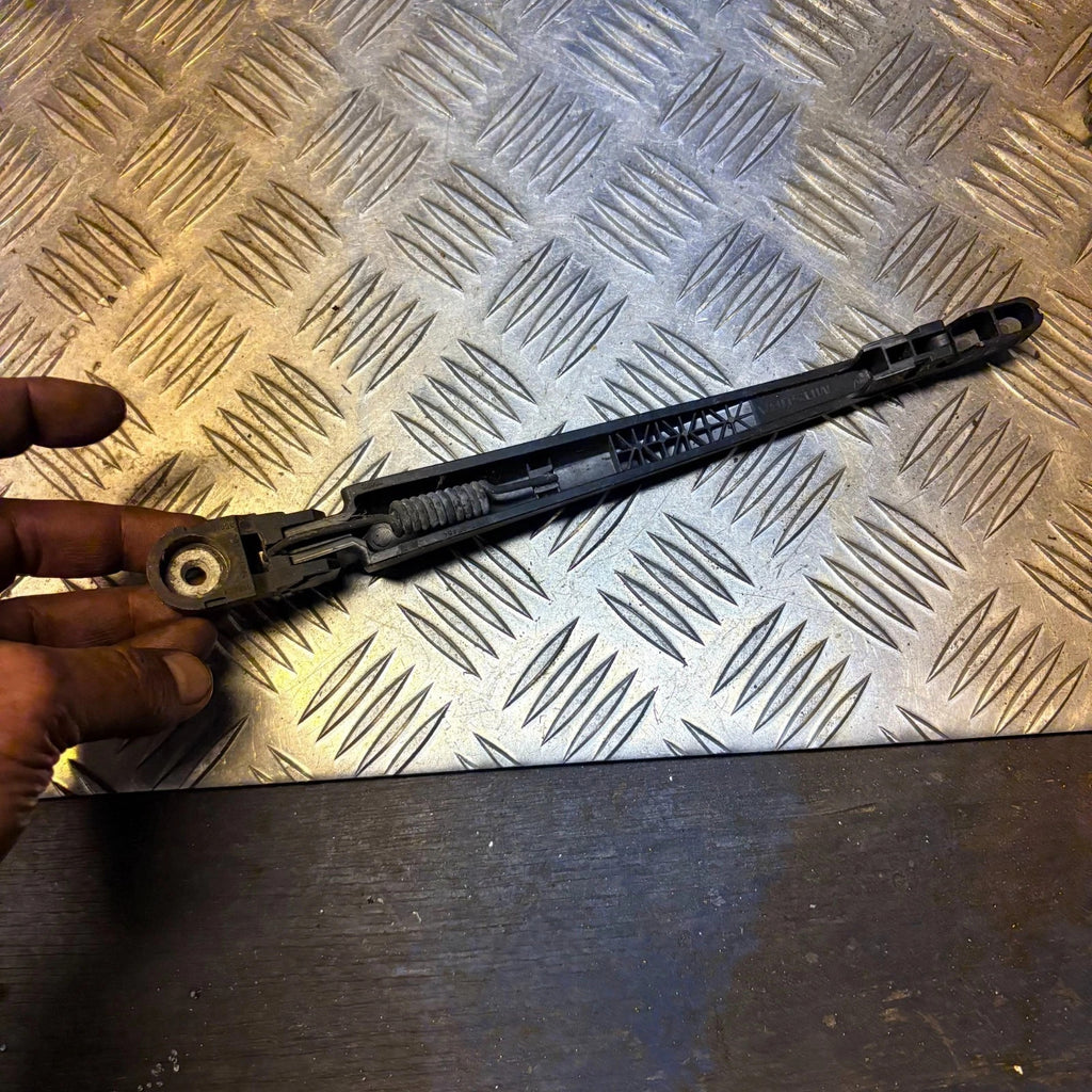 MITSUBISHI OUTLANDER 2006-2012 REAR WIPER ARM