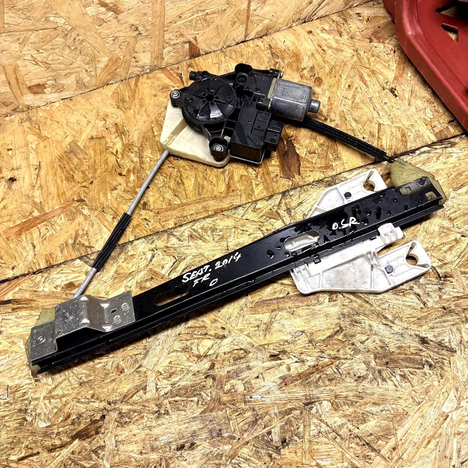 2014 SEAT LEON 2.0 DIESEL MK3 DRIVER REAR SIDE WINDOW REGULATOR REF11194