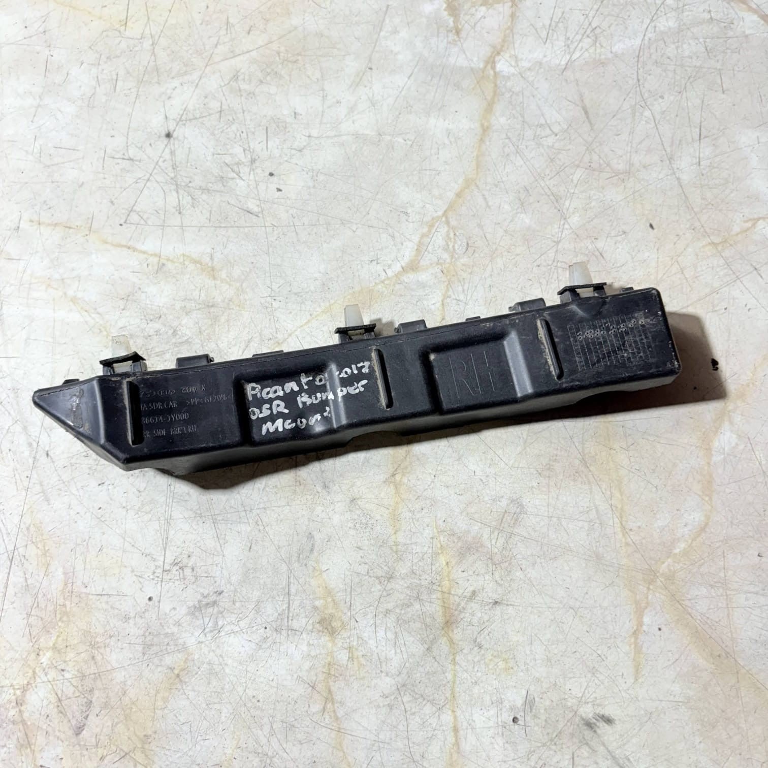 Kia Picanto TA 2011-2017 Rear Right Bumper Side Bracket OSR 866141Y000