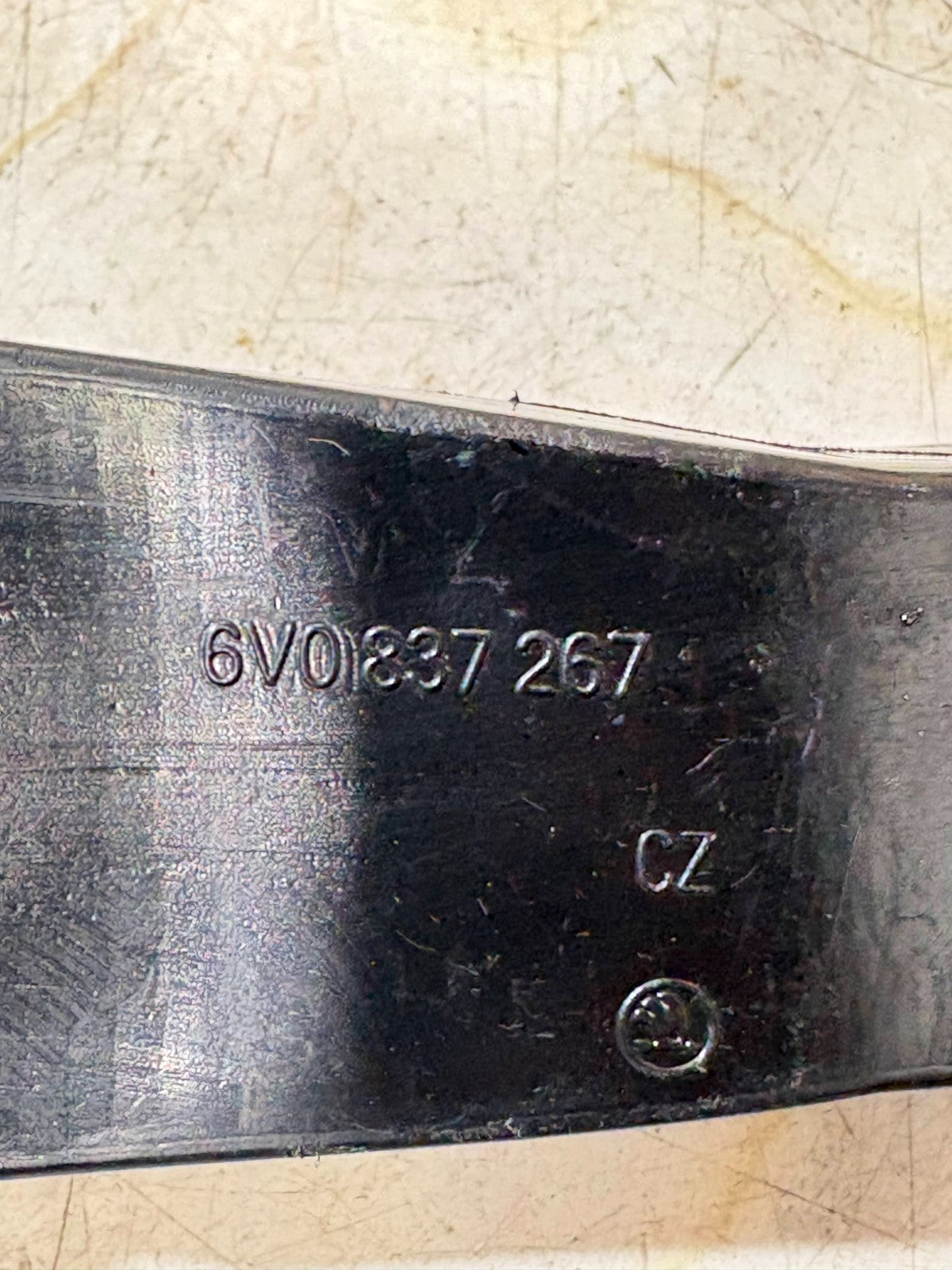 SKODA FABIA MK3 OSF CHECK STRAP CATCH 6V0837267