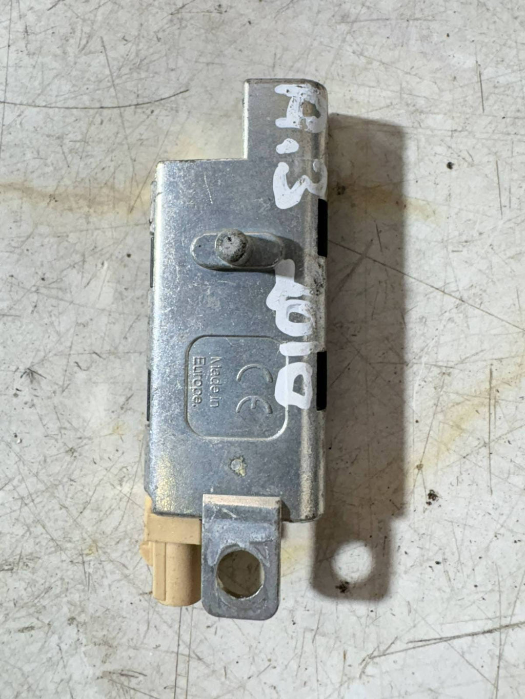 Audi A3 Sportback 8P 2010 1.8tfsi Antenna Amplifier 8P4035225C