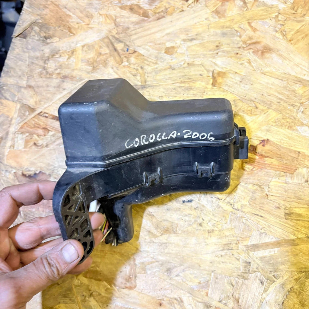 Fuse box for Toyota Corolla 2006