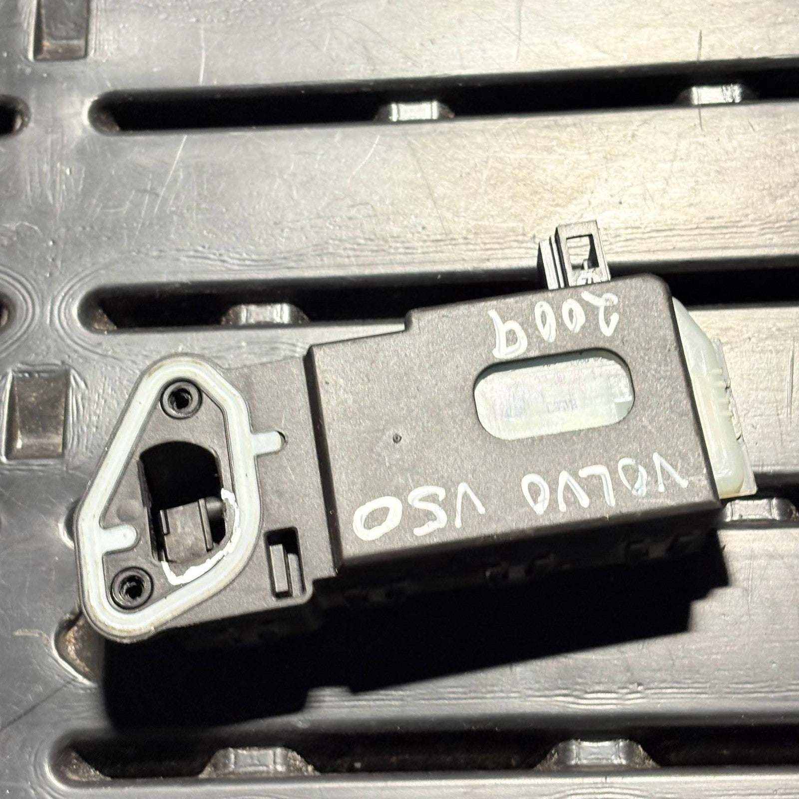 30716754 VOLVO V50 Trunk Door Lid Lock Mechanism Actuator