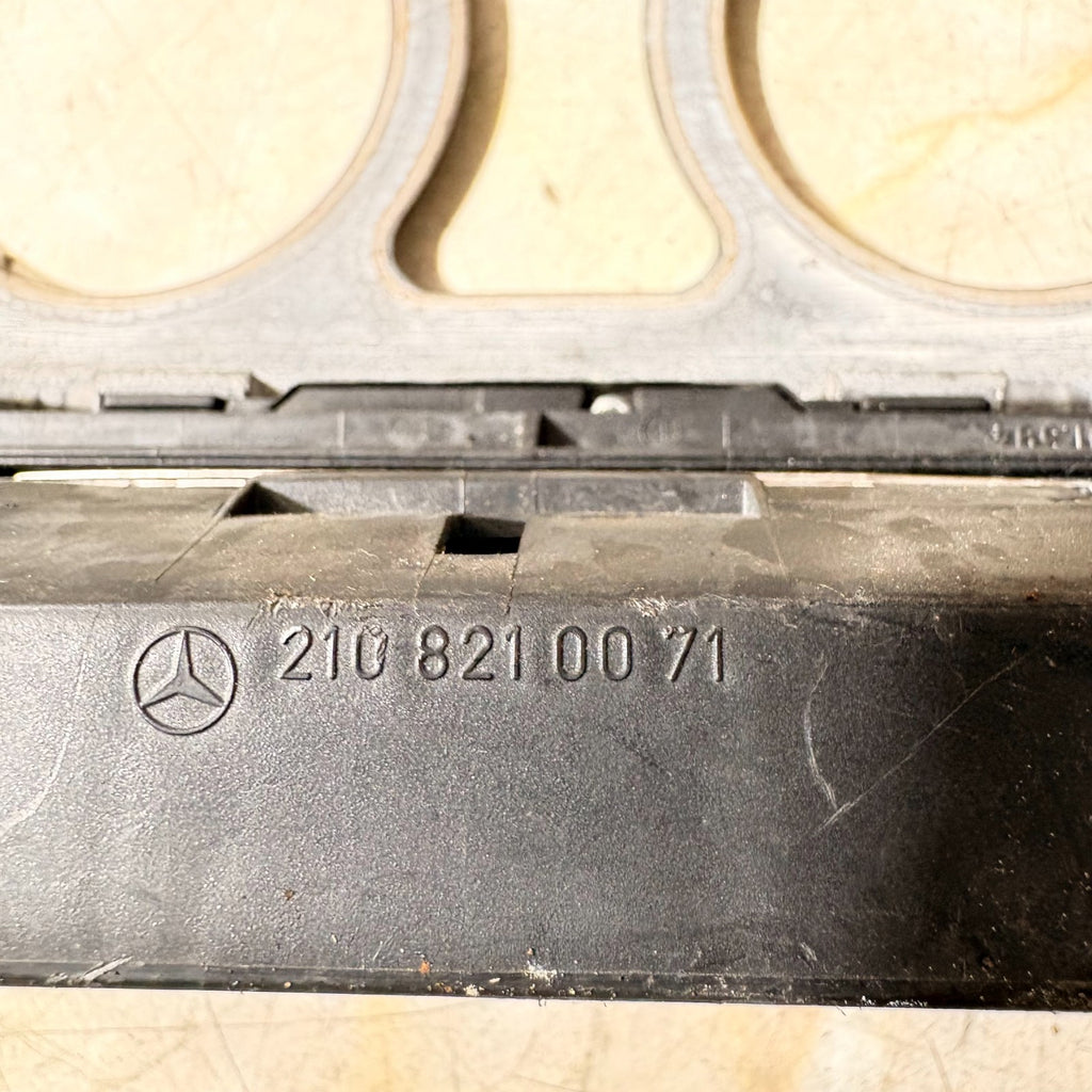 MERCEDES E CLASS W210 HEATER CONTROL TRIM SURROUND 2108210071