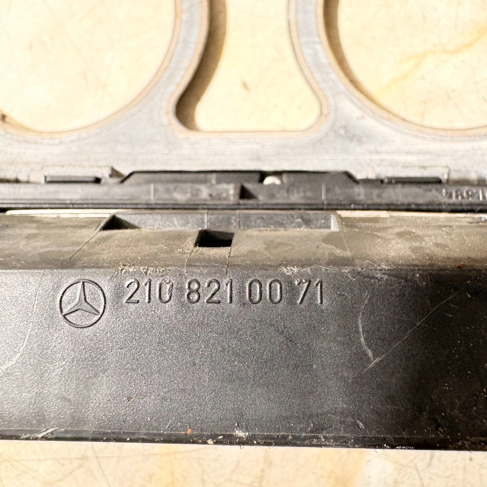 MERCEDES E CLASS W210 HEATER CONTROL TRIM SURROUND 2108210071