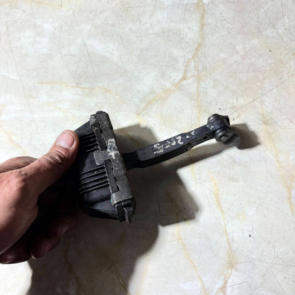 BMW X5 E53 2000-2006.5DR DOOR CHECK STRAP FRONT DRIVERS SIDE OFFSIDE 8402502