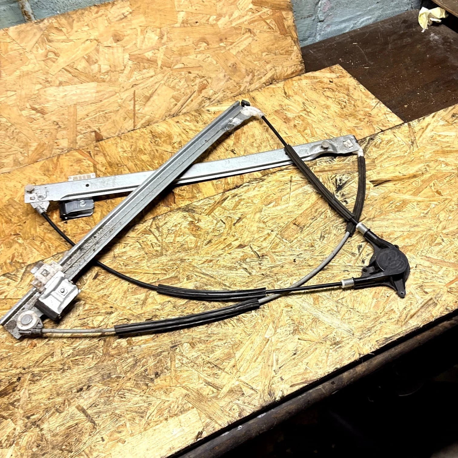 MERCEDES VITO W639 2003-2014 Front Left Electric Window Regulator Without Motor
