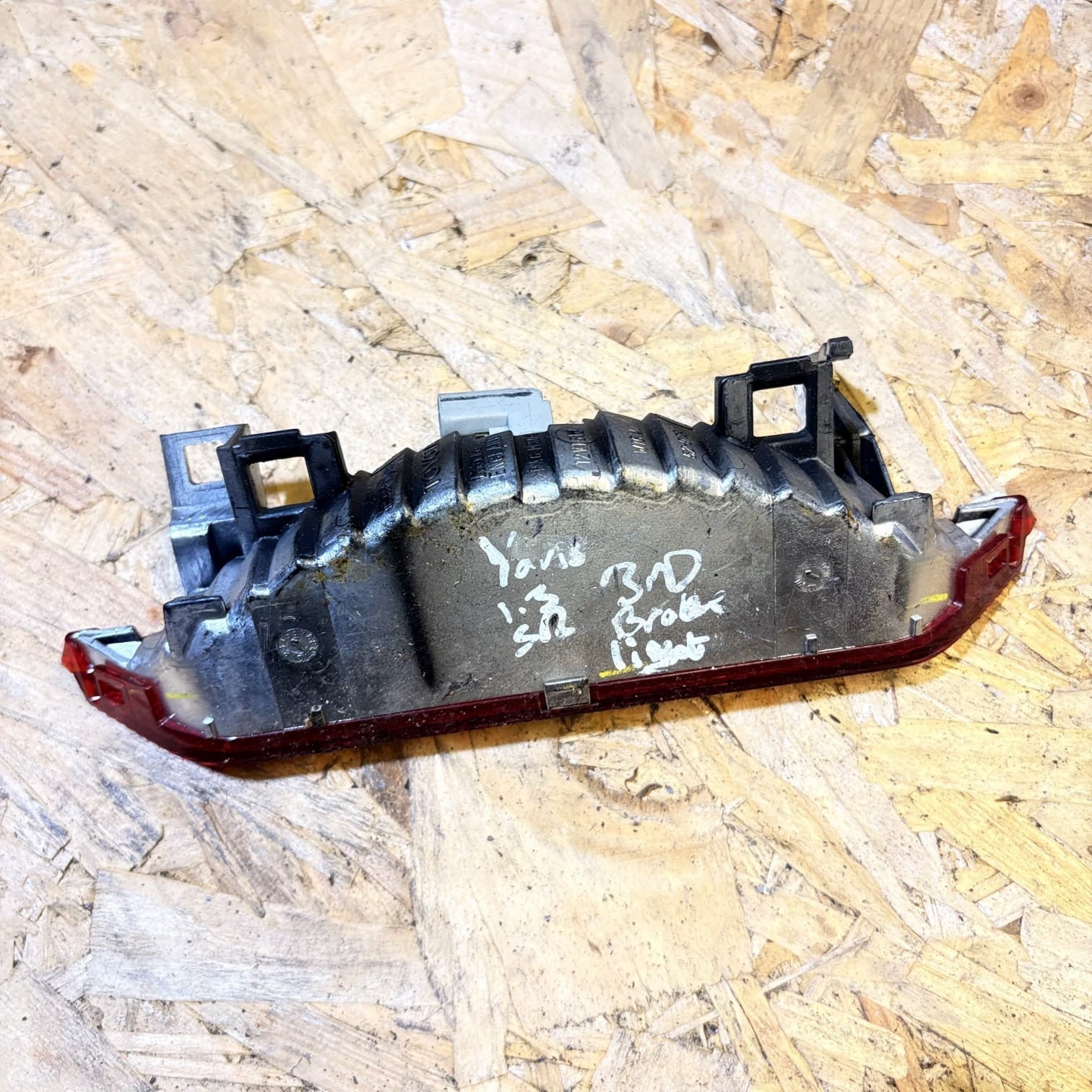 TOYOTA YARIS P9 Rear Third Brake Stop Light 1.4 Diesel 28688084