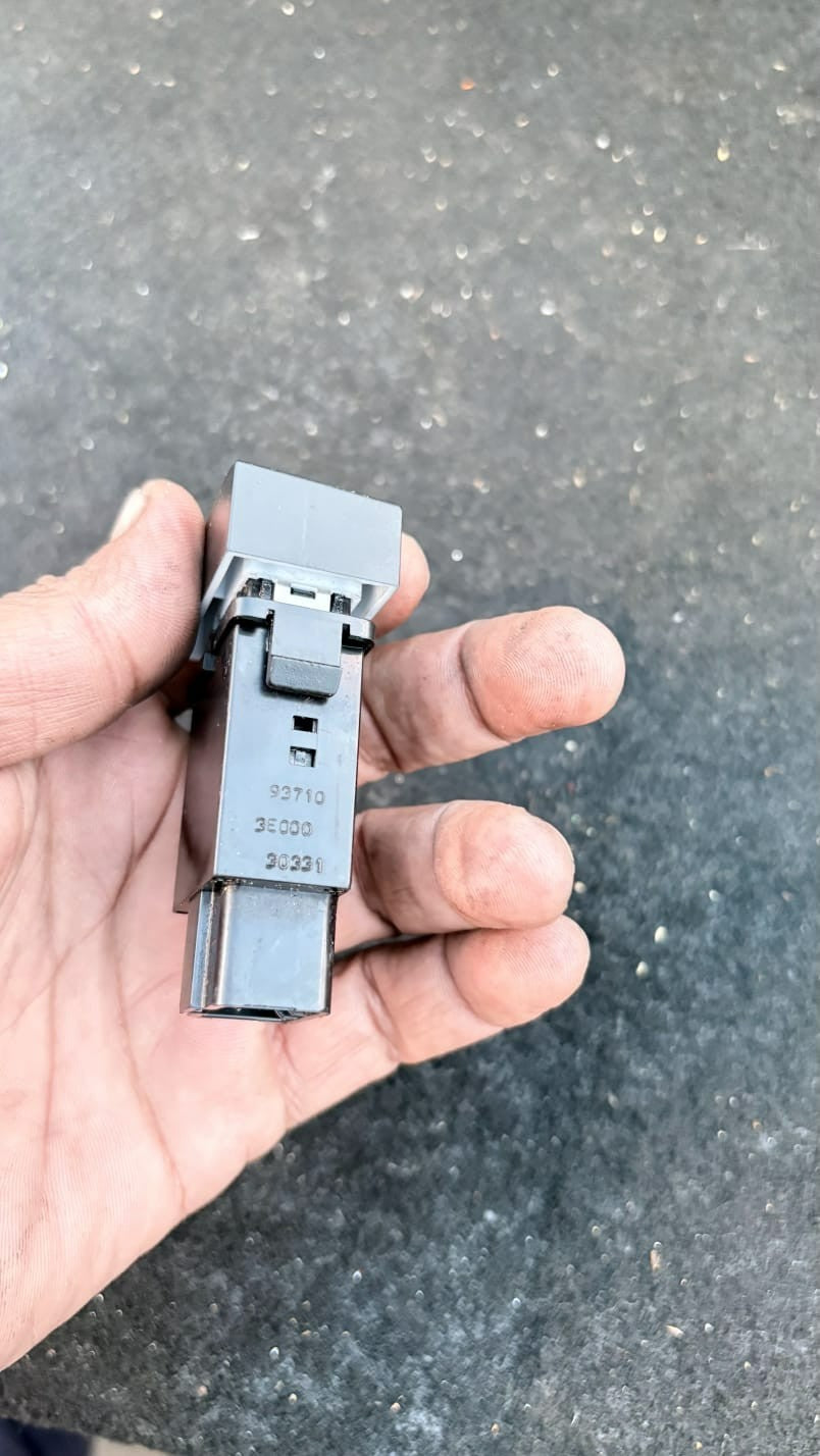 Hyundai Accent Demist switch KIA