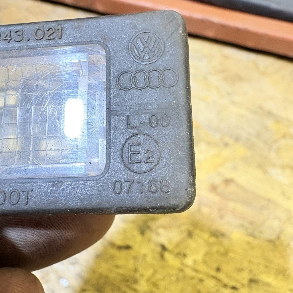 Number Plate License Light Lamp Octavia Mk3 5E5 Estate Non-LED VW