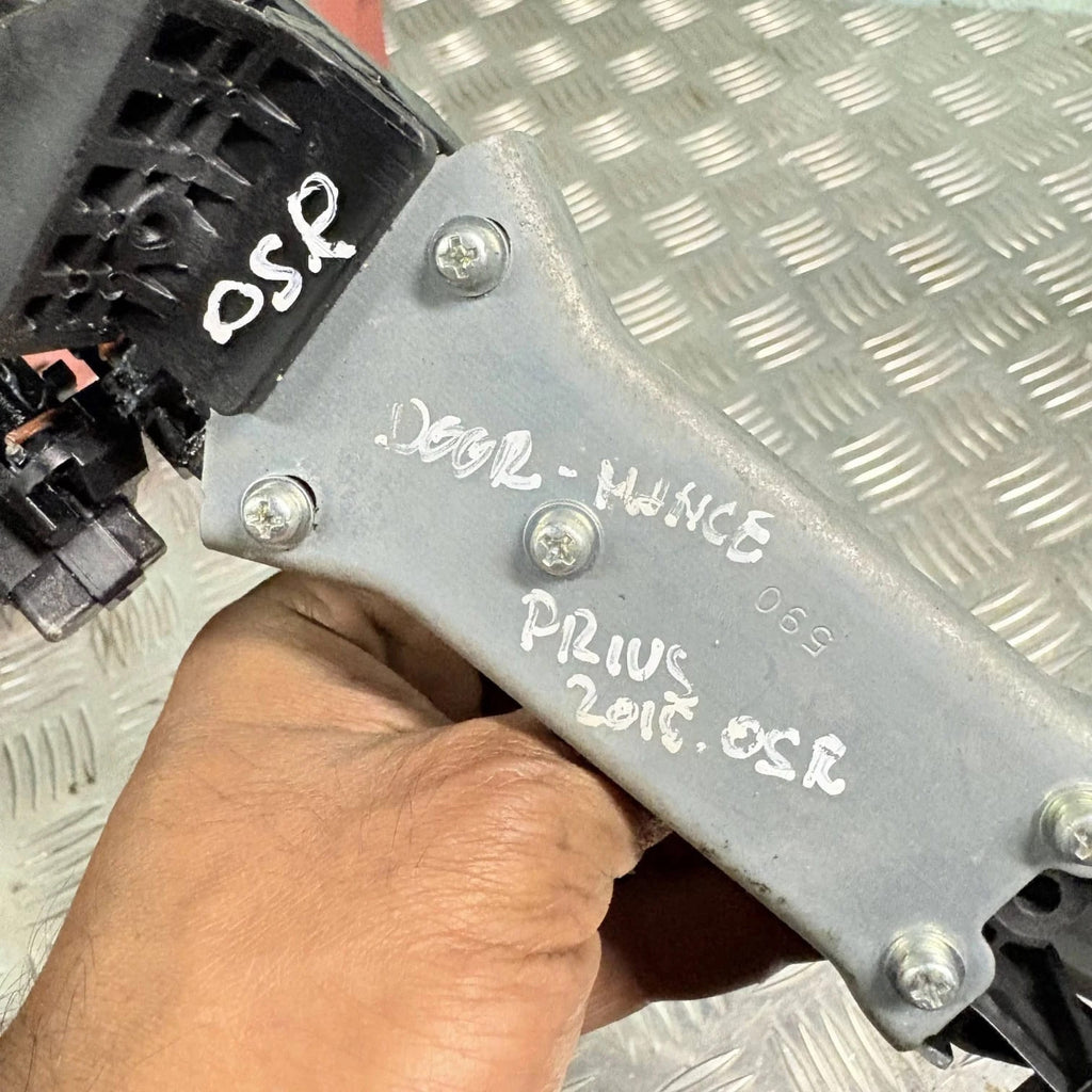 2015-2022 Toyota Prius Driver Rear Right Exterior Door Handle 27037750