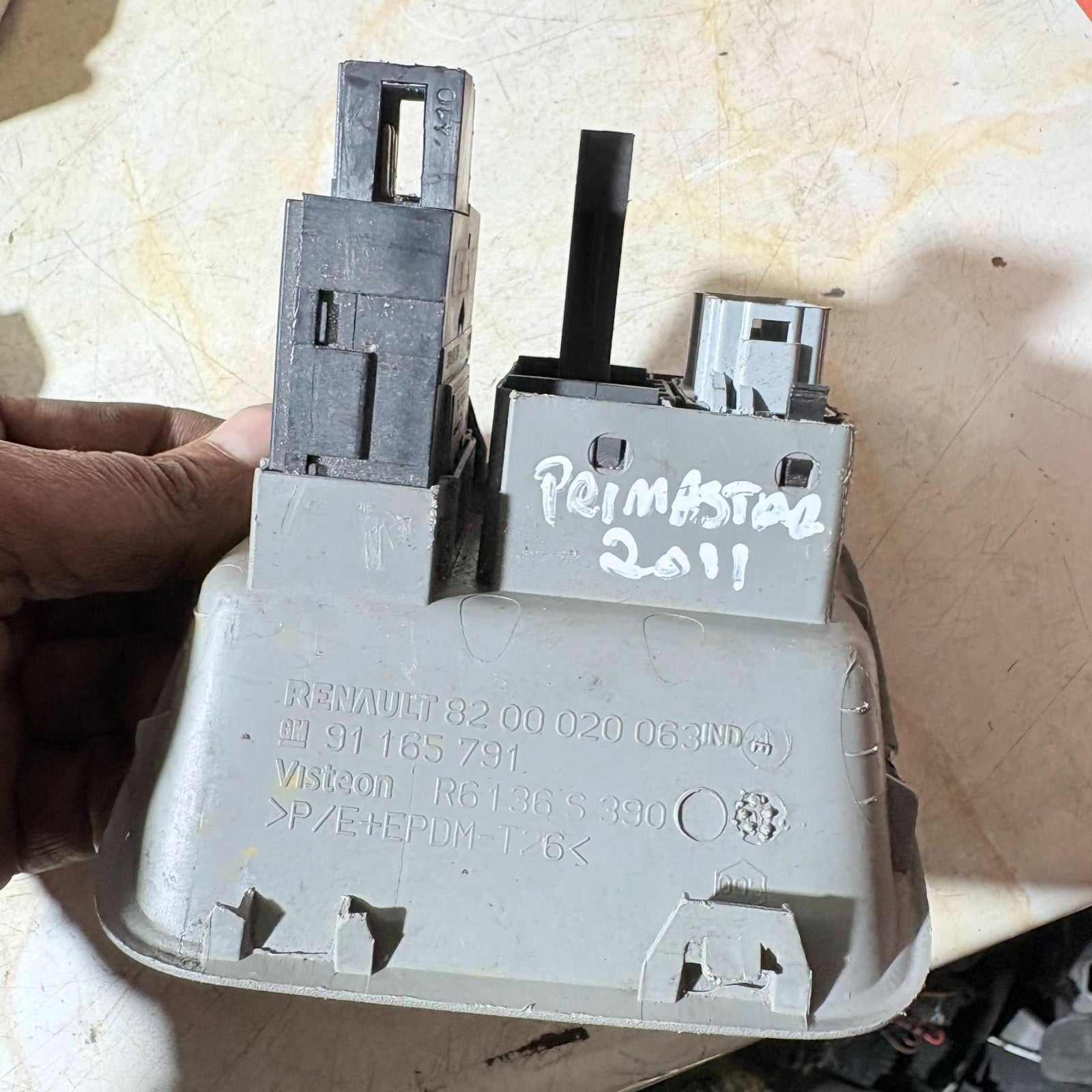 2001-2014 RENAULT PRIMASTER HEADLIGHT ADJUSTER SWITCH 8200020063