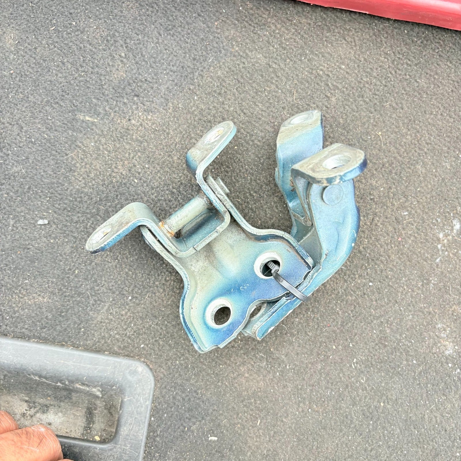 Toyota Avensis T25 2003-2008 Front Left Passenger Door Hinges Upper+Lower LH
