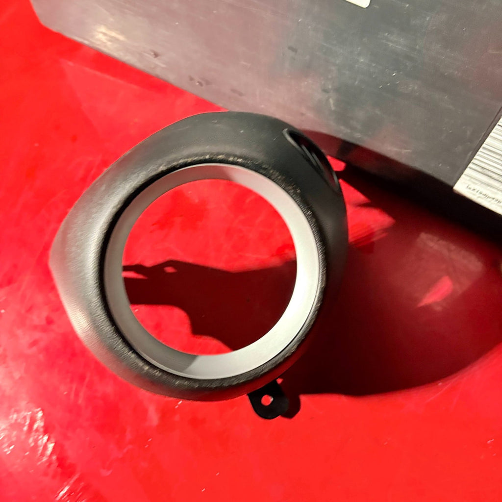 MINI CLUB 2011 DASH AIR VENT TRIM COVER/FRAME (PASSENGER SIDE)