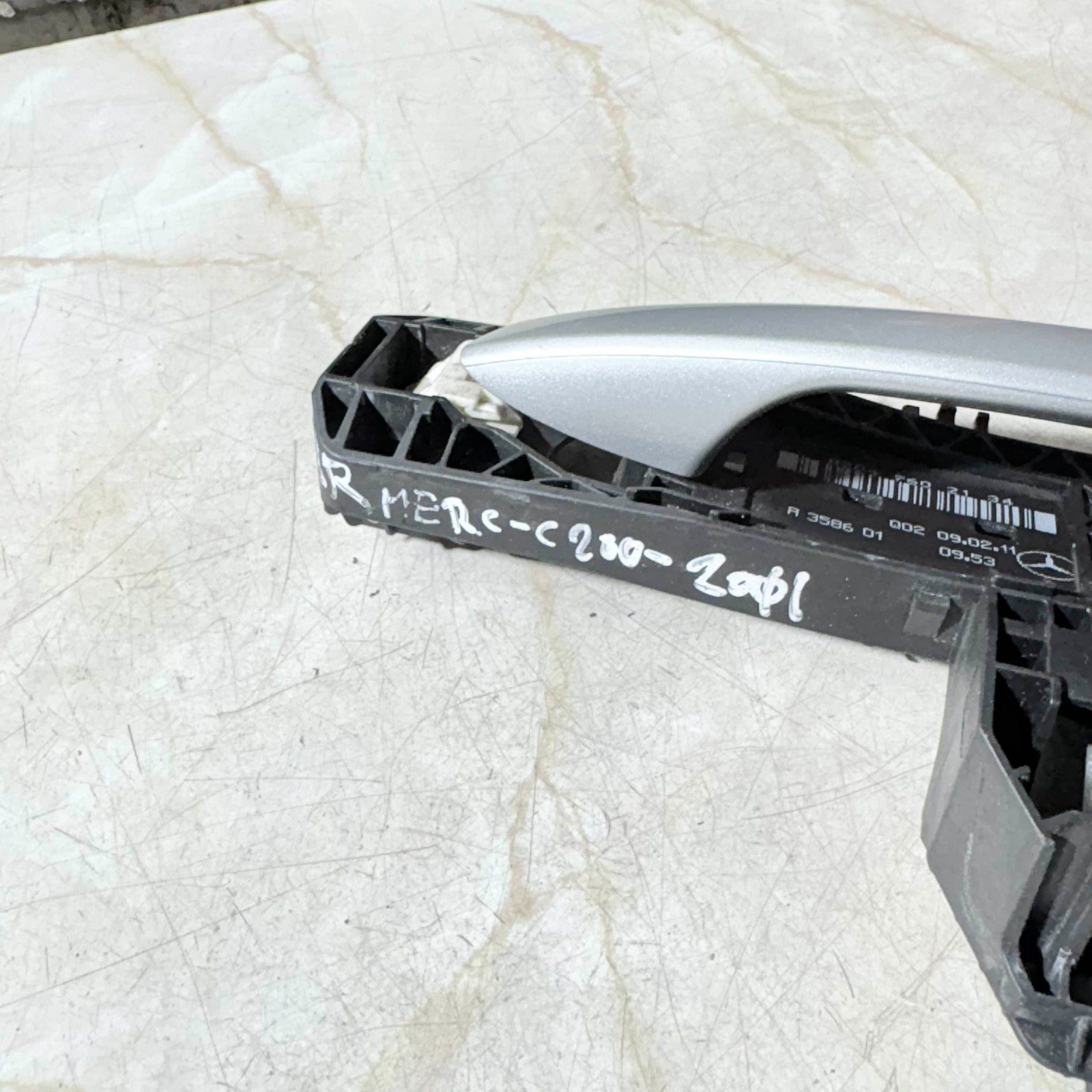 MERCEDES-BENZ C CLASS C200 EXTERIOR DOOR HANDLE PASSENGER REAR LEFT SIDE 2011